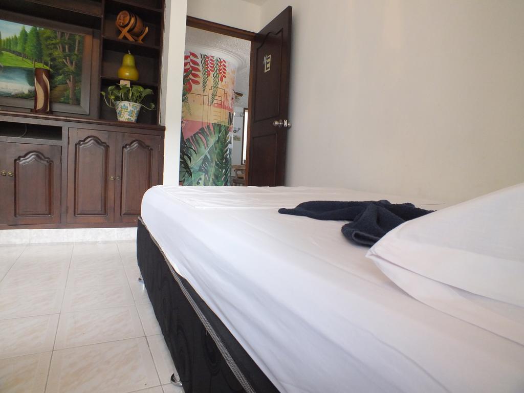 Hostal Casa Paraiso Medellín Quarto foto